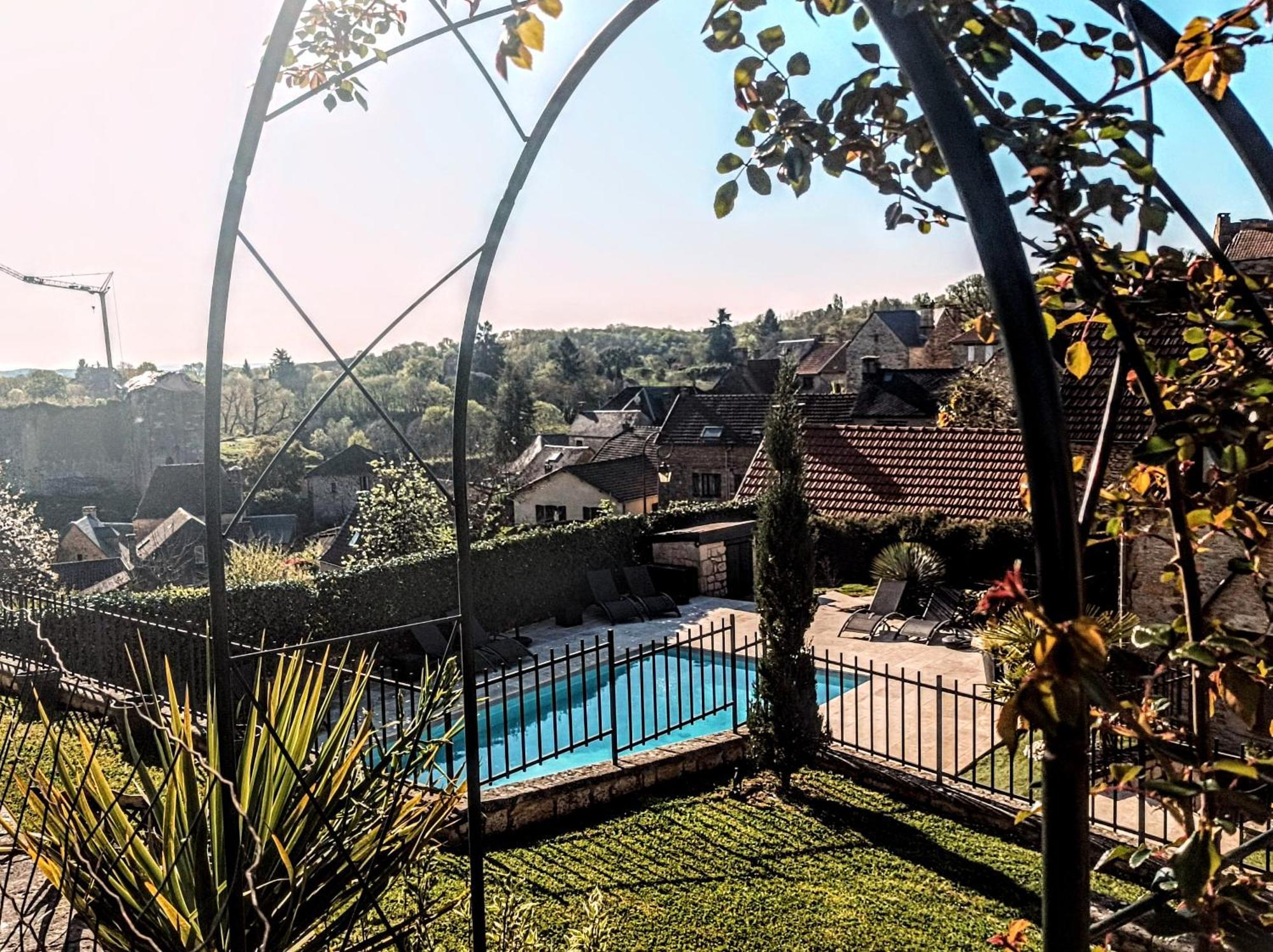 Le Clos De La Musardise - Gites De Charme Avec Piscine Chauffee Salignac Eyvigues 외부 사진